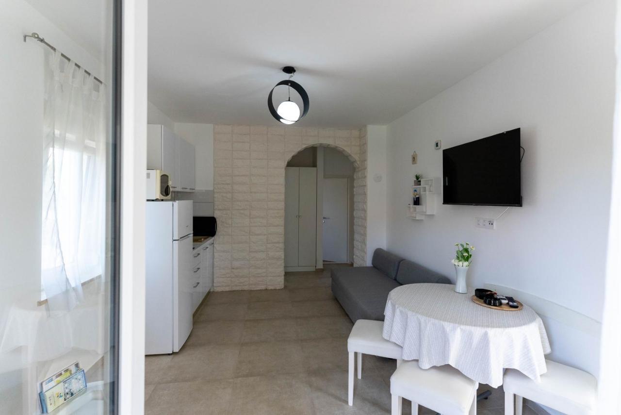Briuni Riviera Apartment พูลา ภายนอก รูปภาพ