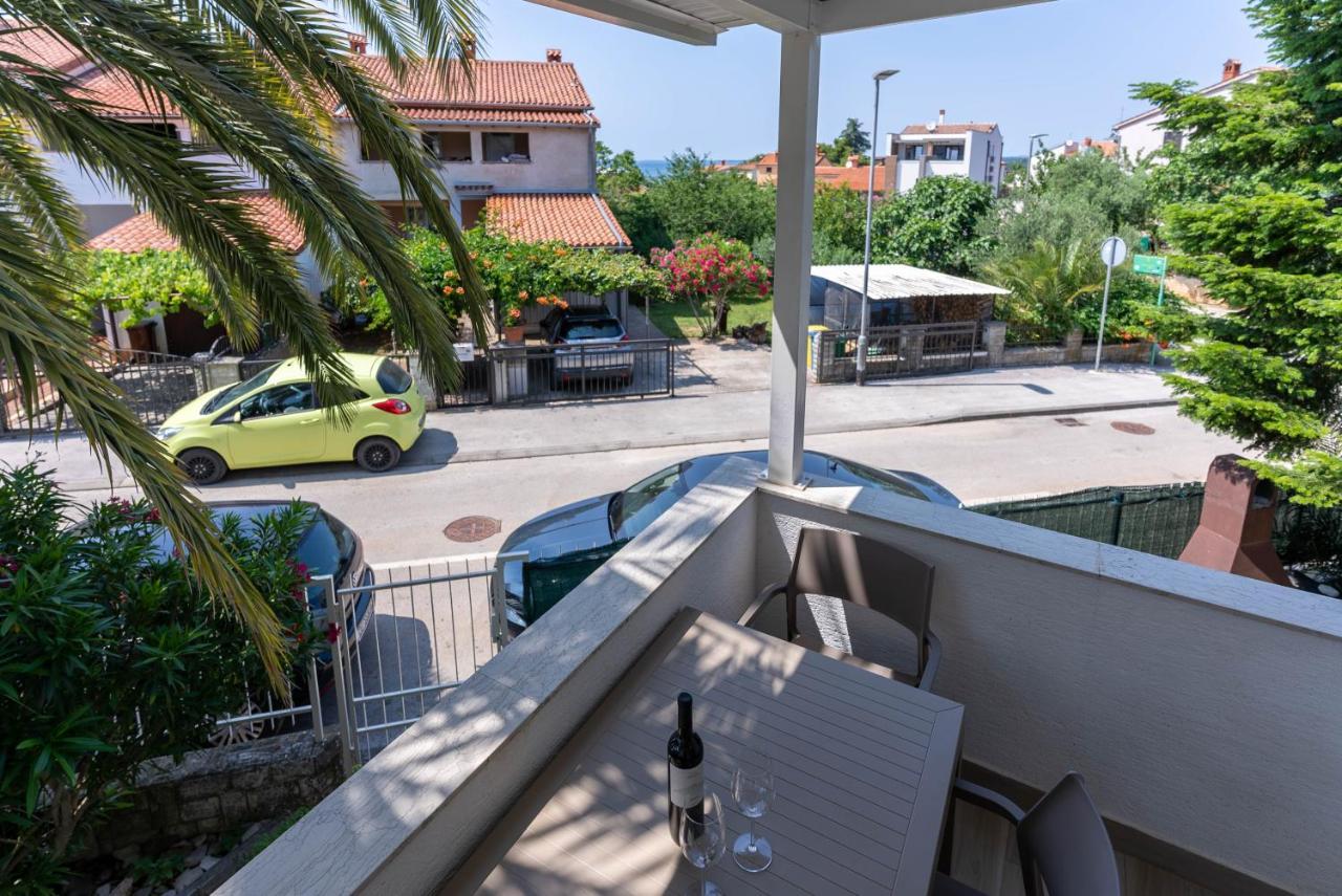 Briuni Riviera Apartment พูลา ภายนอก รูปภาพ
