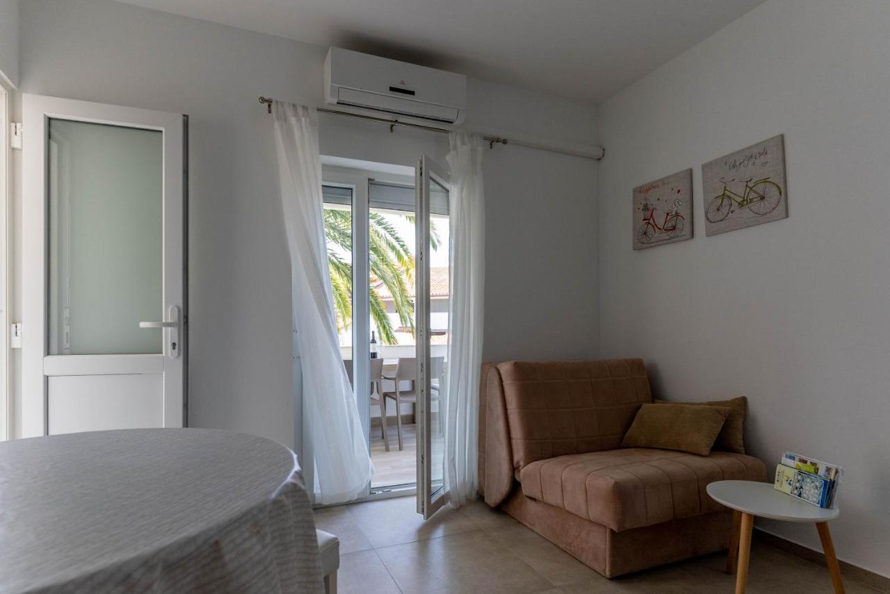 Briuni Riviera Apartment พูลา ภายนอก รูปภาพ